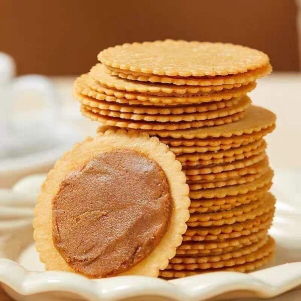 Factory Price Wholesale Crispy Snack Cookies Peanut Butter Sandwich Treats Chocolate Flavor Bag for Resale