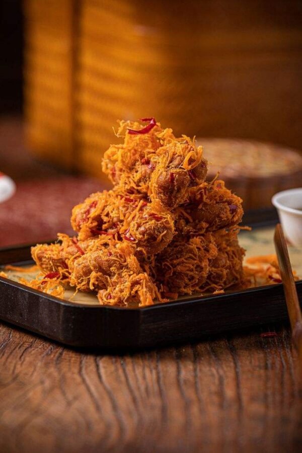 Dried Chicken Floss Twisted Dough with Seaweed & Spicy Flavour Tinned Afternoon Tea Snacks